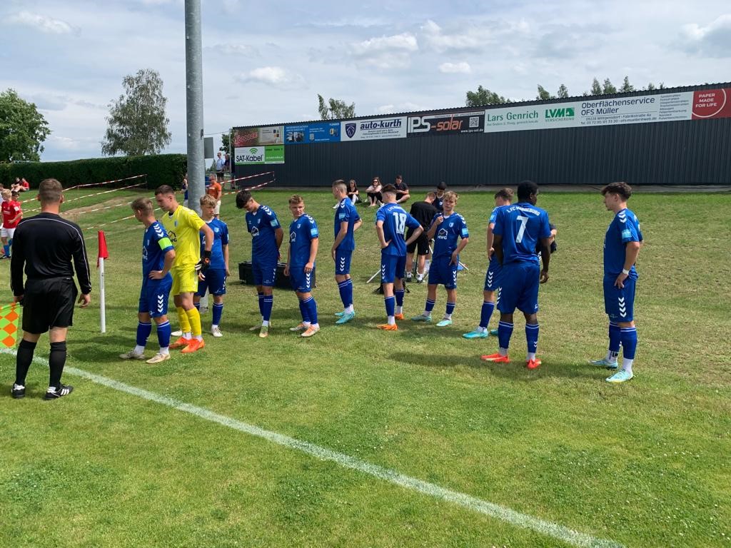 Unsere U19 vor dem Anpiff der Partie gegen den Nachwuchs des Chemnitzer FC