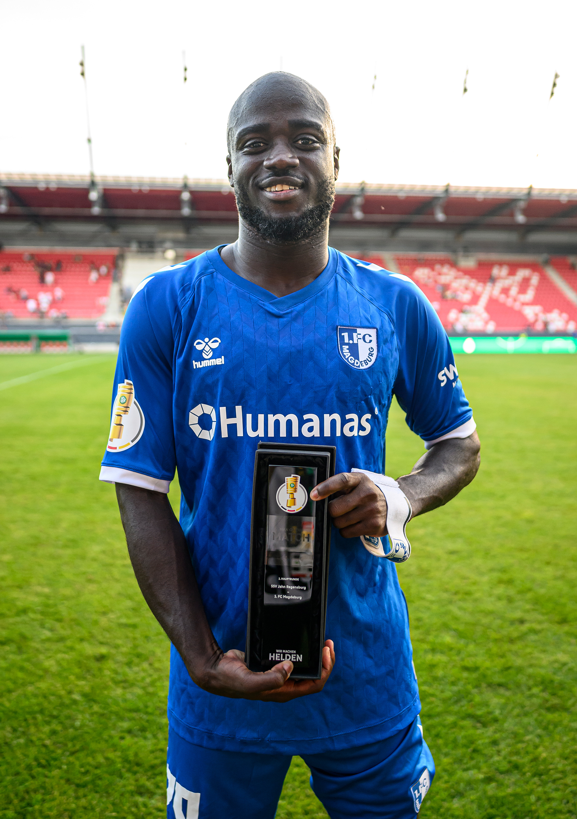 Amara Condé erhielt die Auszeichnung "Man of the Match" nach der Partie in Regensburg. Foto: FCM / Norman Seidler