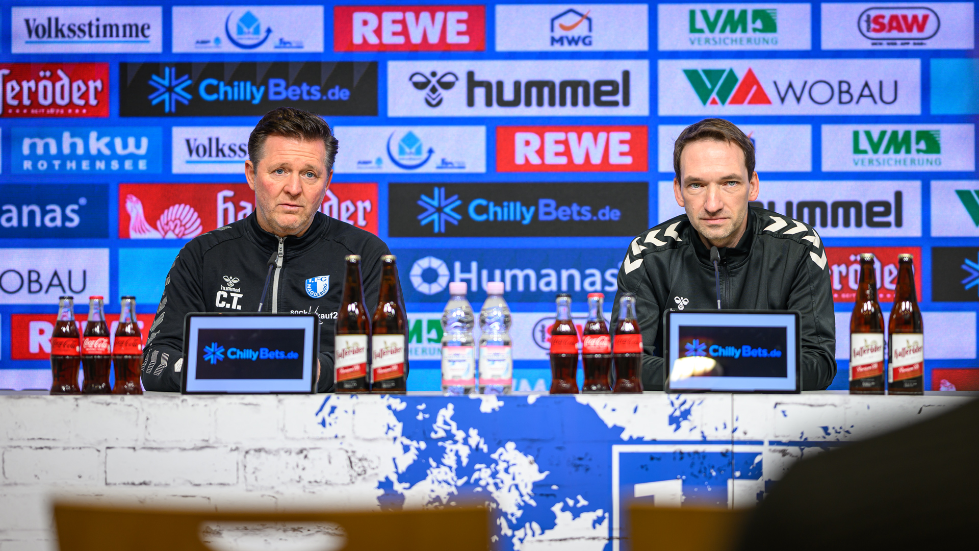 Christian Titz(links) und Manuel Holscher während der PK