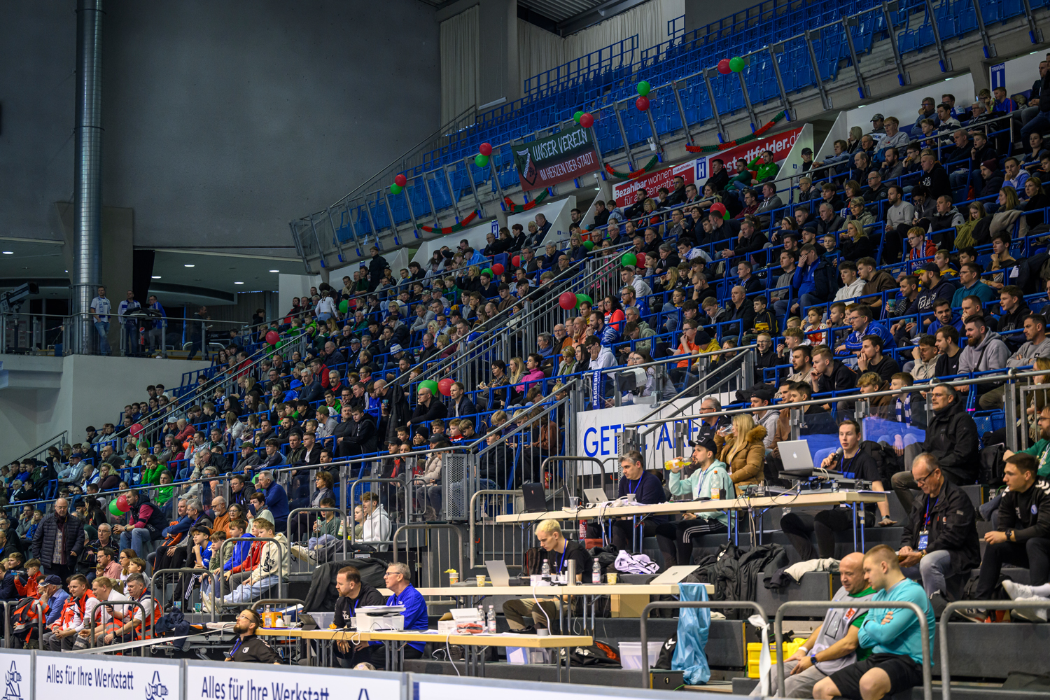 Vor großer Kulisse fand der 21. Pape-Cup in der GETEC Arena statt.
