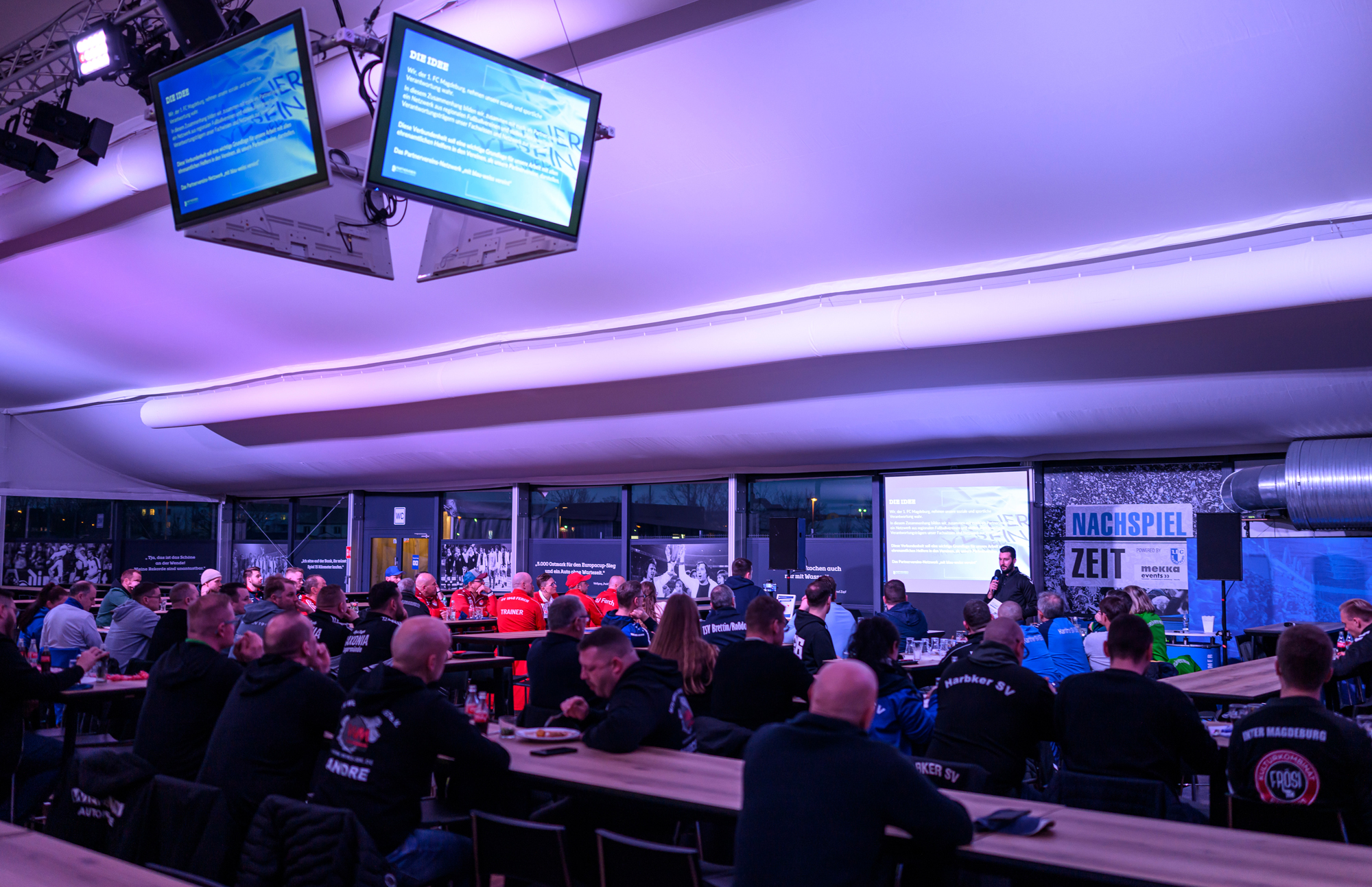 Blick in die rege Teilnehmerschaft des Events.