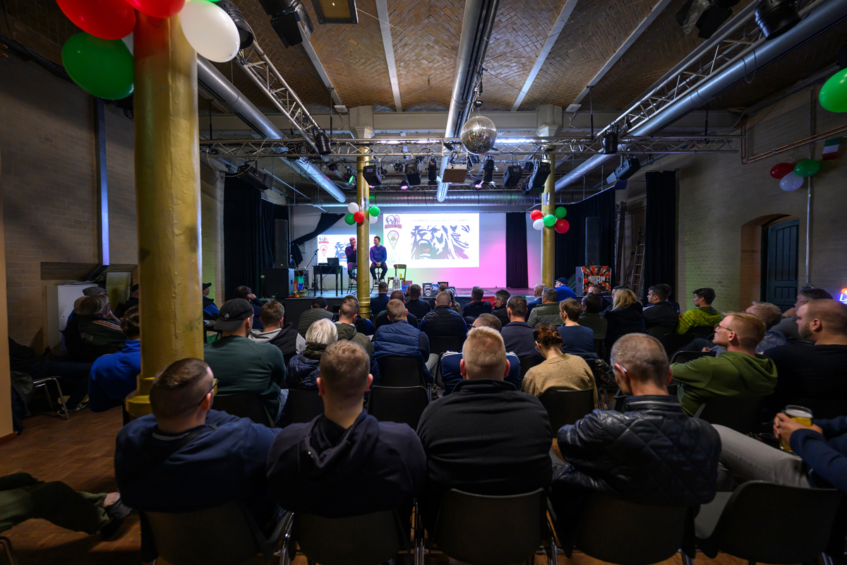 90 Teilnehmer wohnten der Veranstaltung in der Feuerwache in Magdeburg bei.