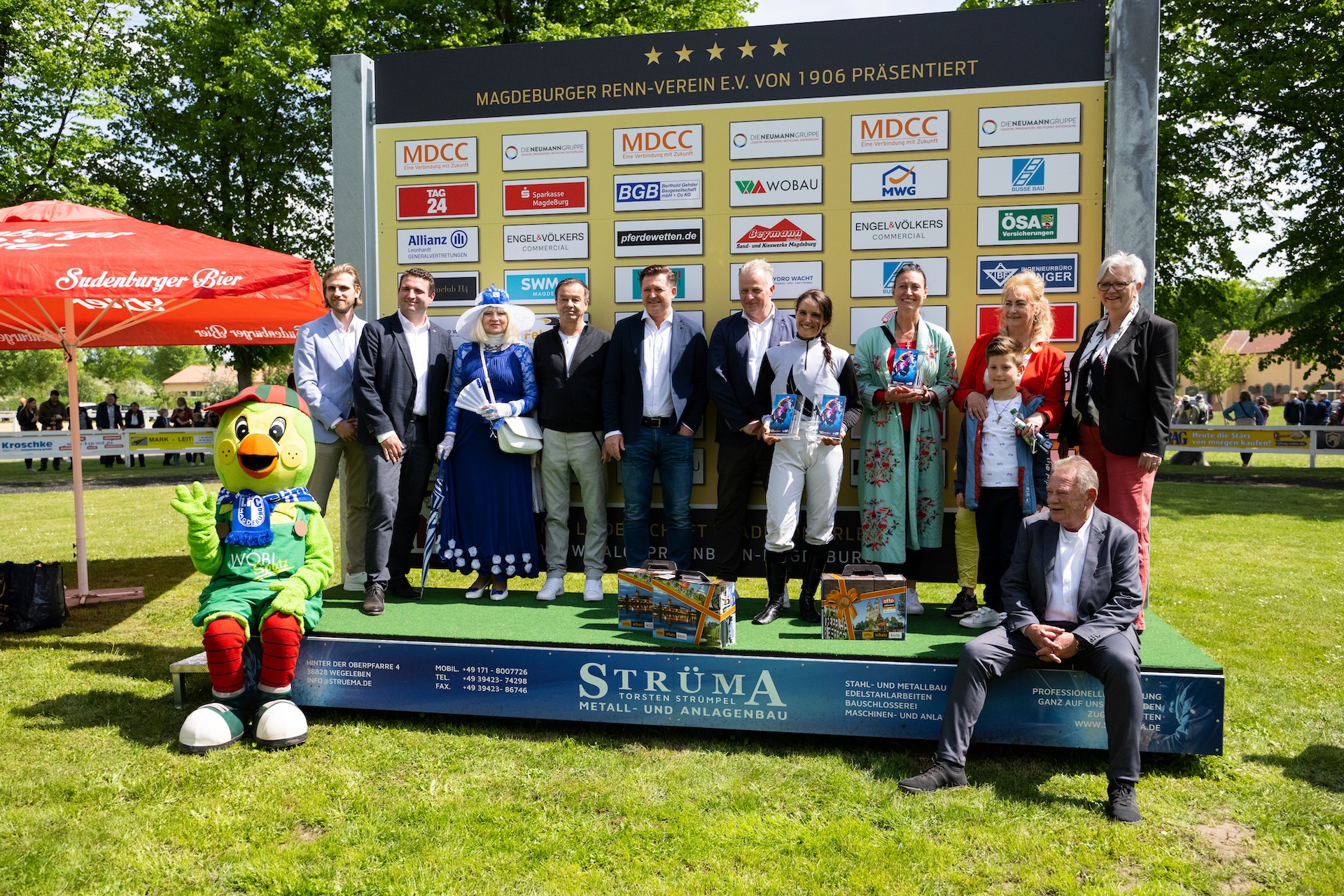 FCM zu Gast auf Pferderennbahn