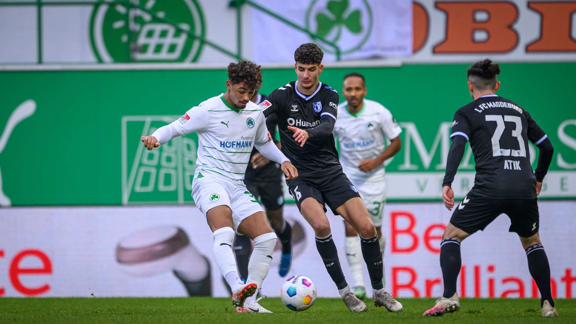 Daniel Elfadli und Baris Atik gegen Fürth