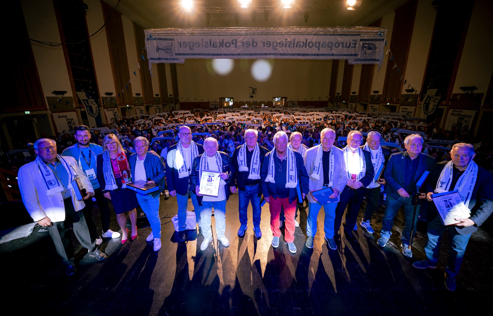 Die Helden von 1974 auf der Bühne im AMO Kulturhaus. Foto: FCM / Norman Seidler