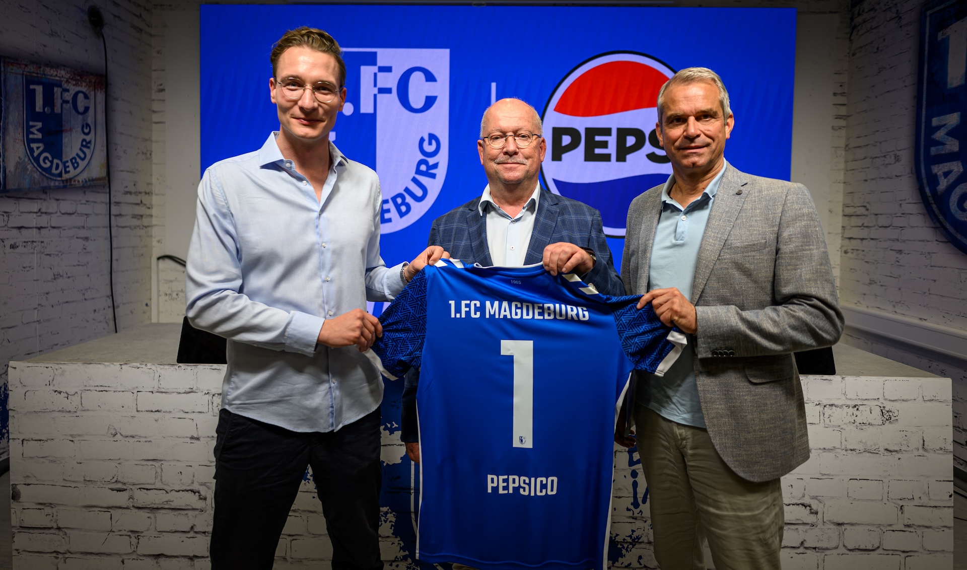 Martin Geistardt(links) und neuer Partner "Pepsi"