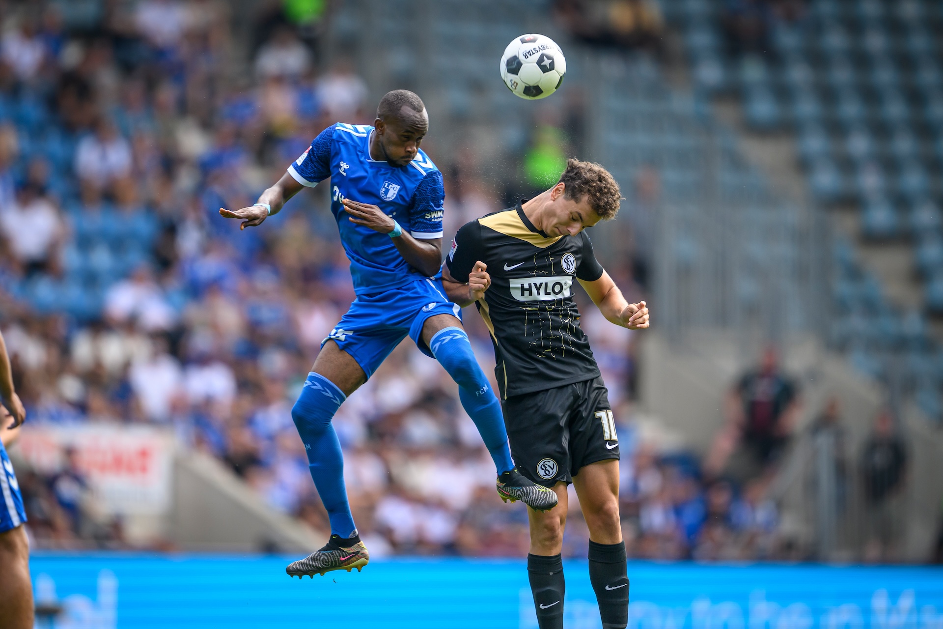 Luftzweikampf Silas Gnaka