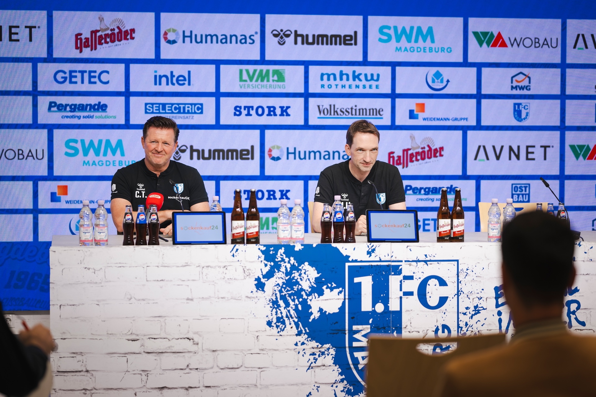 Cheftrainer Christian Titz(links) und Manuel Holscher(rechts)