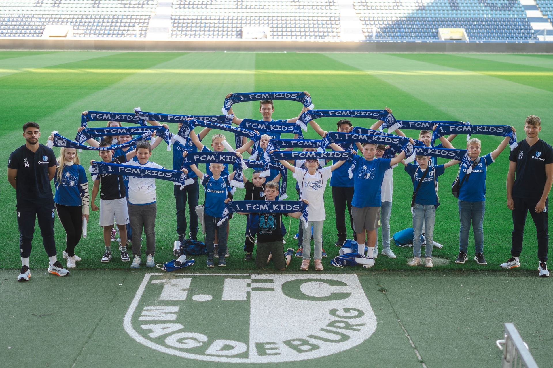 Gruppenfoto KidsClub-Pressekonferenz
