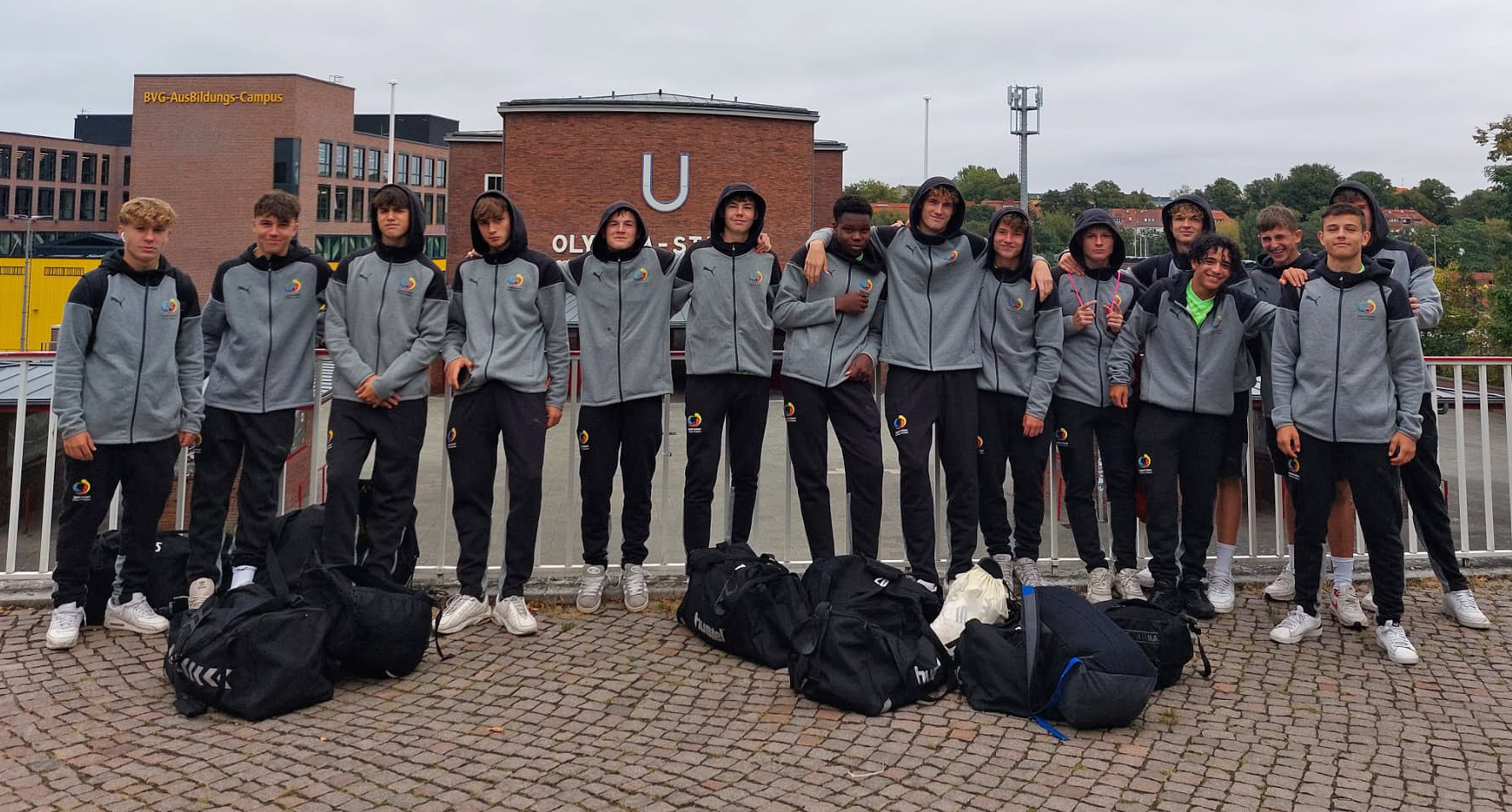 Fußballerinnen und Fußballer des Magdeburger Sportgymnasiums
