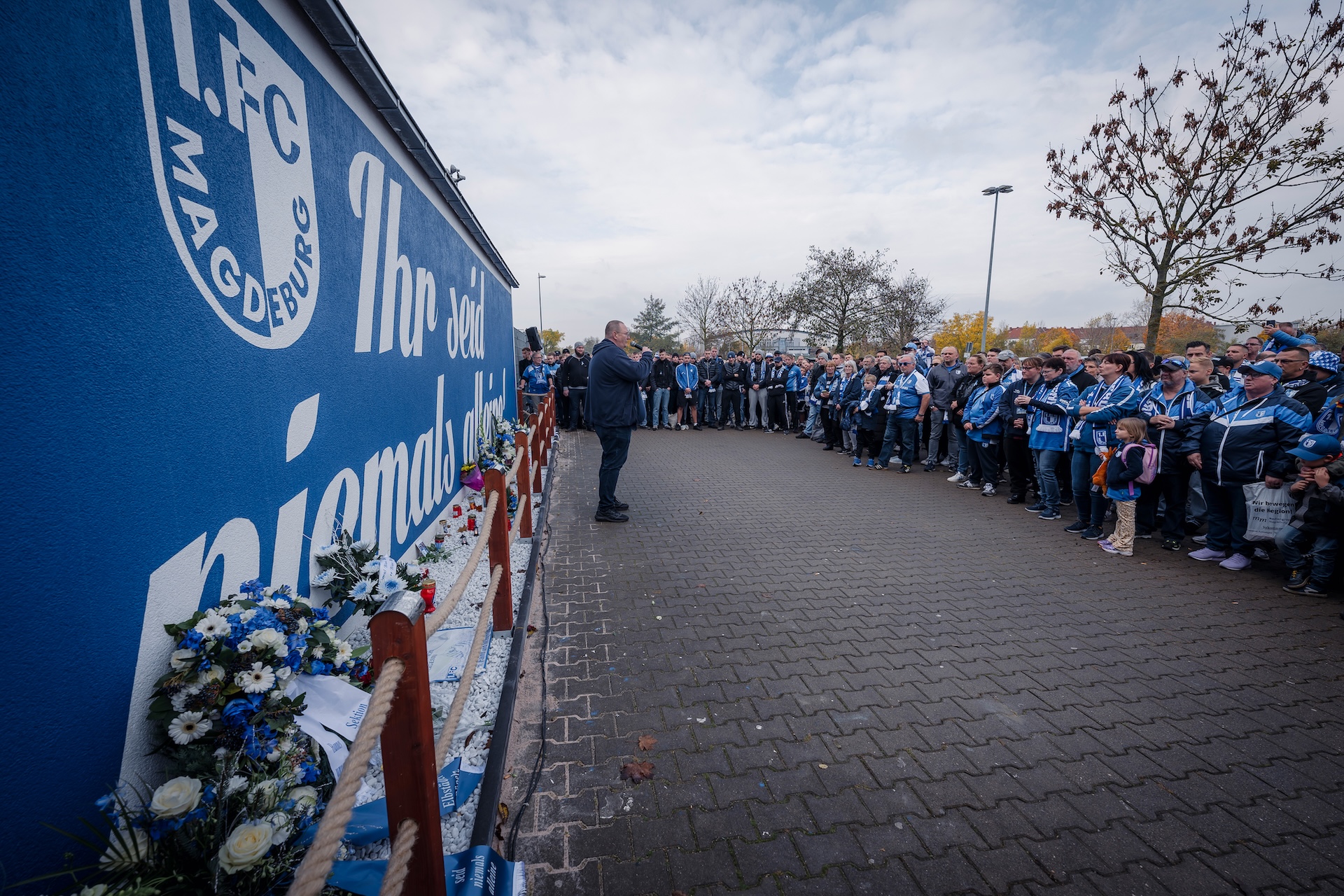 Einweihung der Erinnerungswand