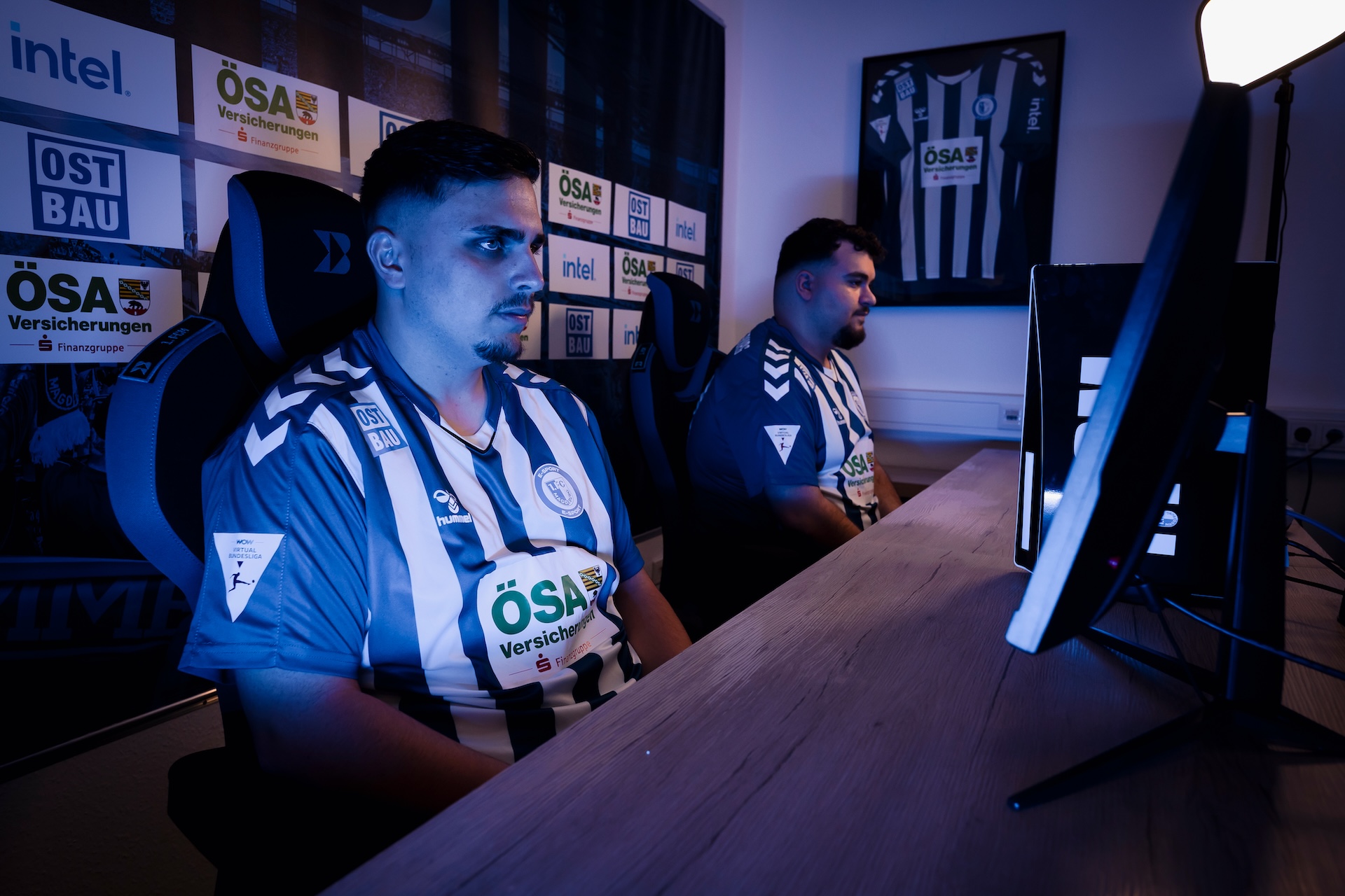 Ali (links) und Onur im E-Sport-Raum