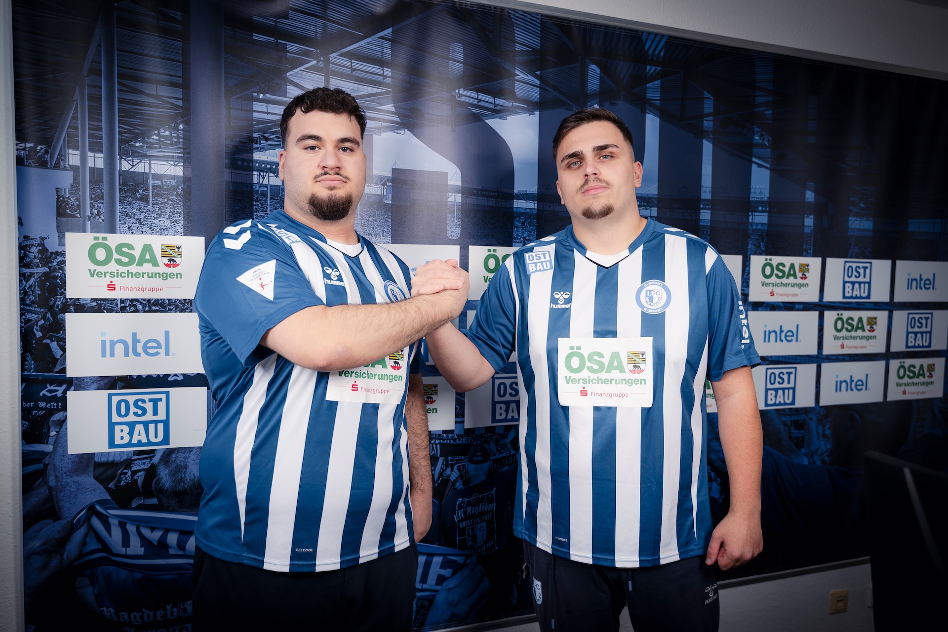 Onur (links) und Ali im E-Sport-Raum