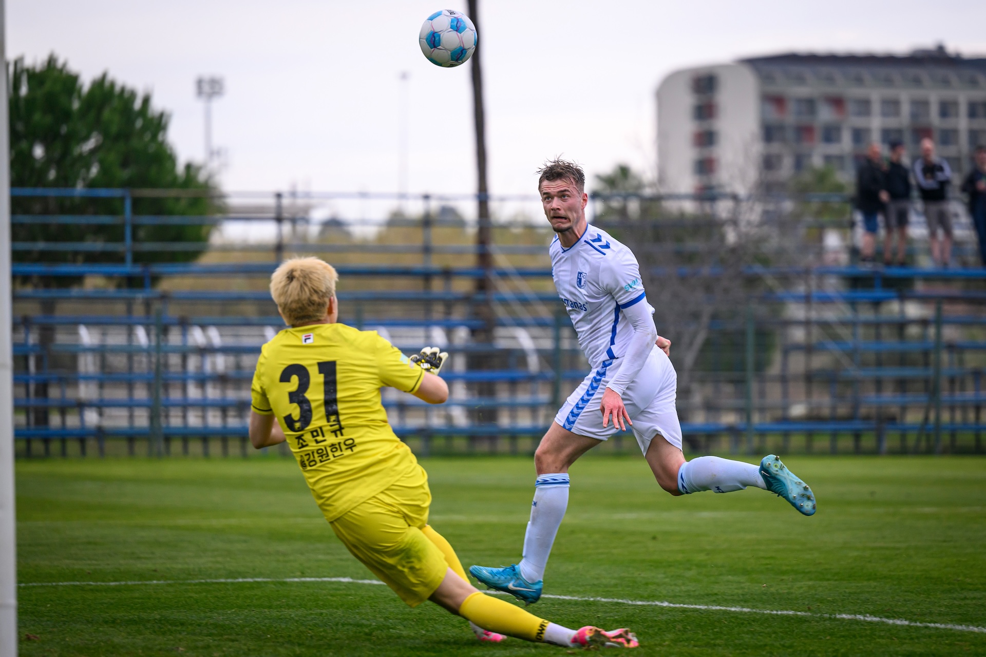 Alexander Ahl Holmström im Testspiel gegen Gangwon