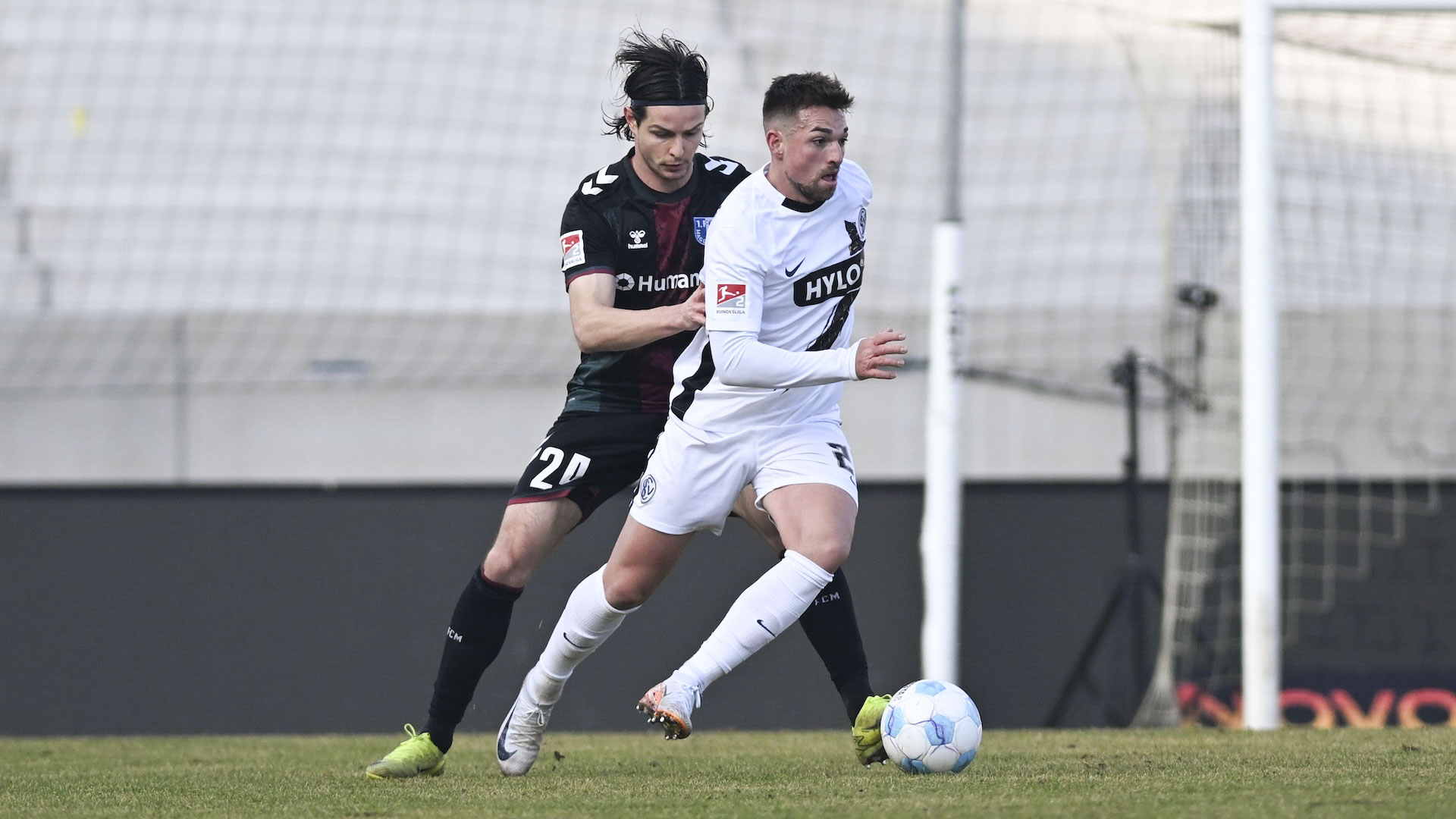 Jean Hugonet (links) im Spiel gegen Elversberg