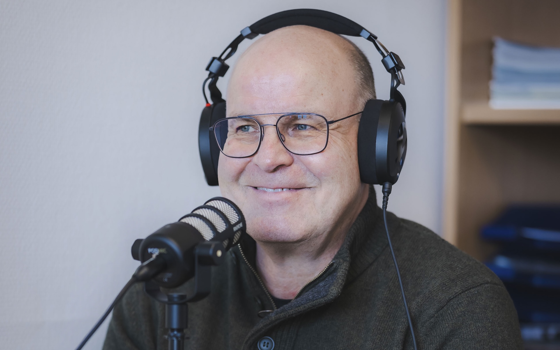 Dr. Jörg Biastoch am Podcast-Mikrofon