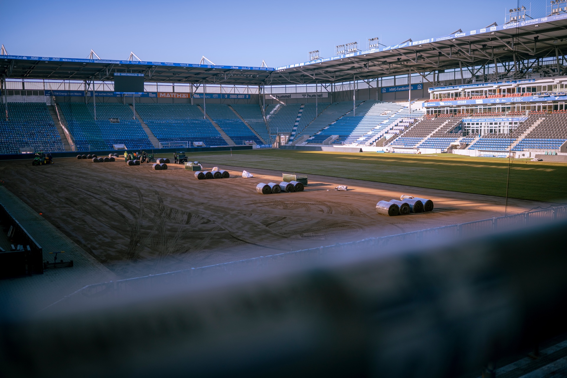 Rasentausch in der Avnet Arena