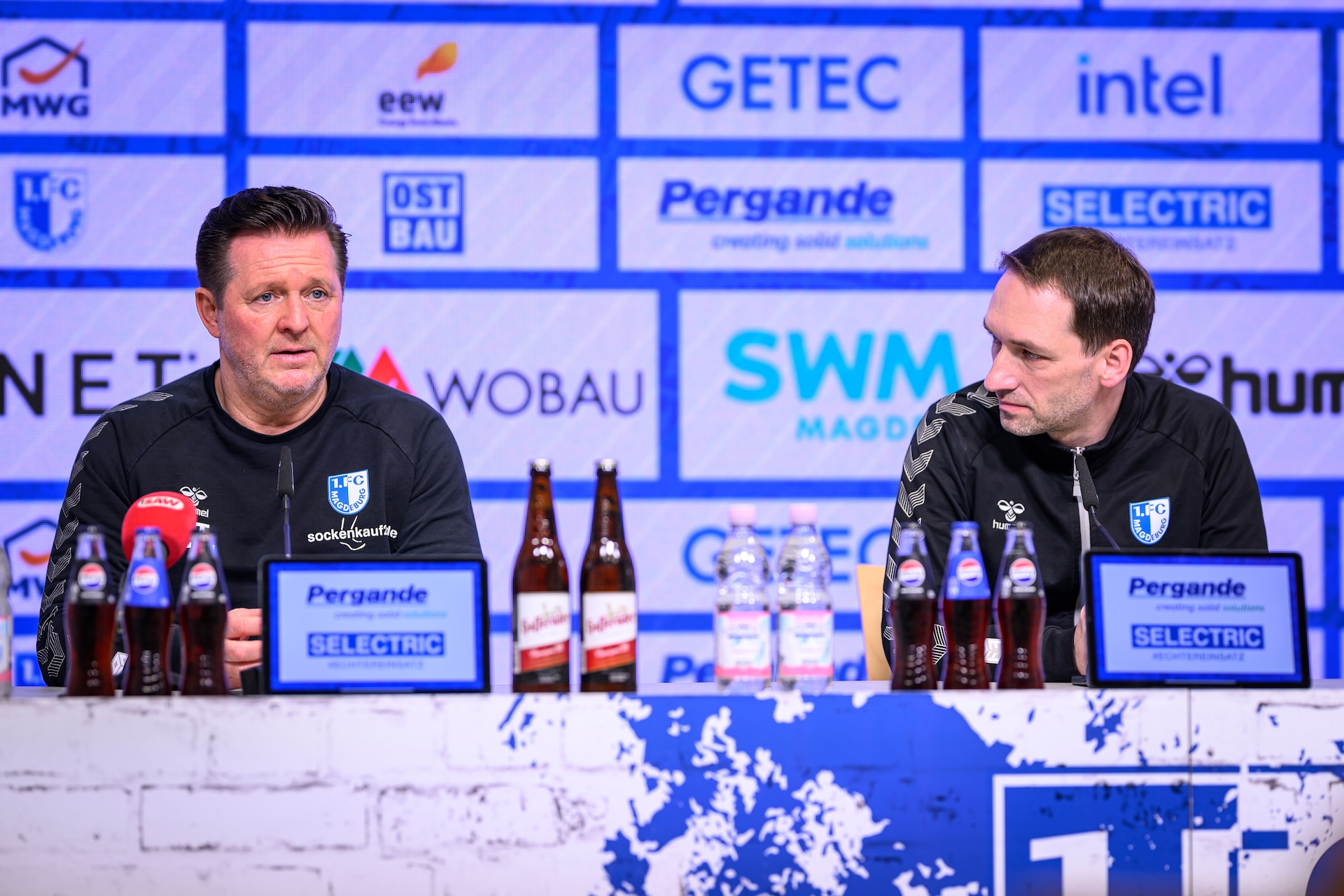 Cheftrainer Christian Titz (links) und Pressesprecher Manuel Holscher