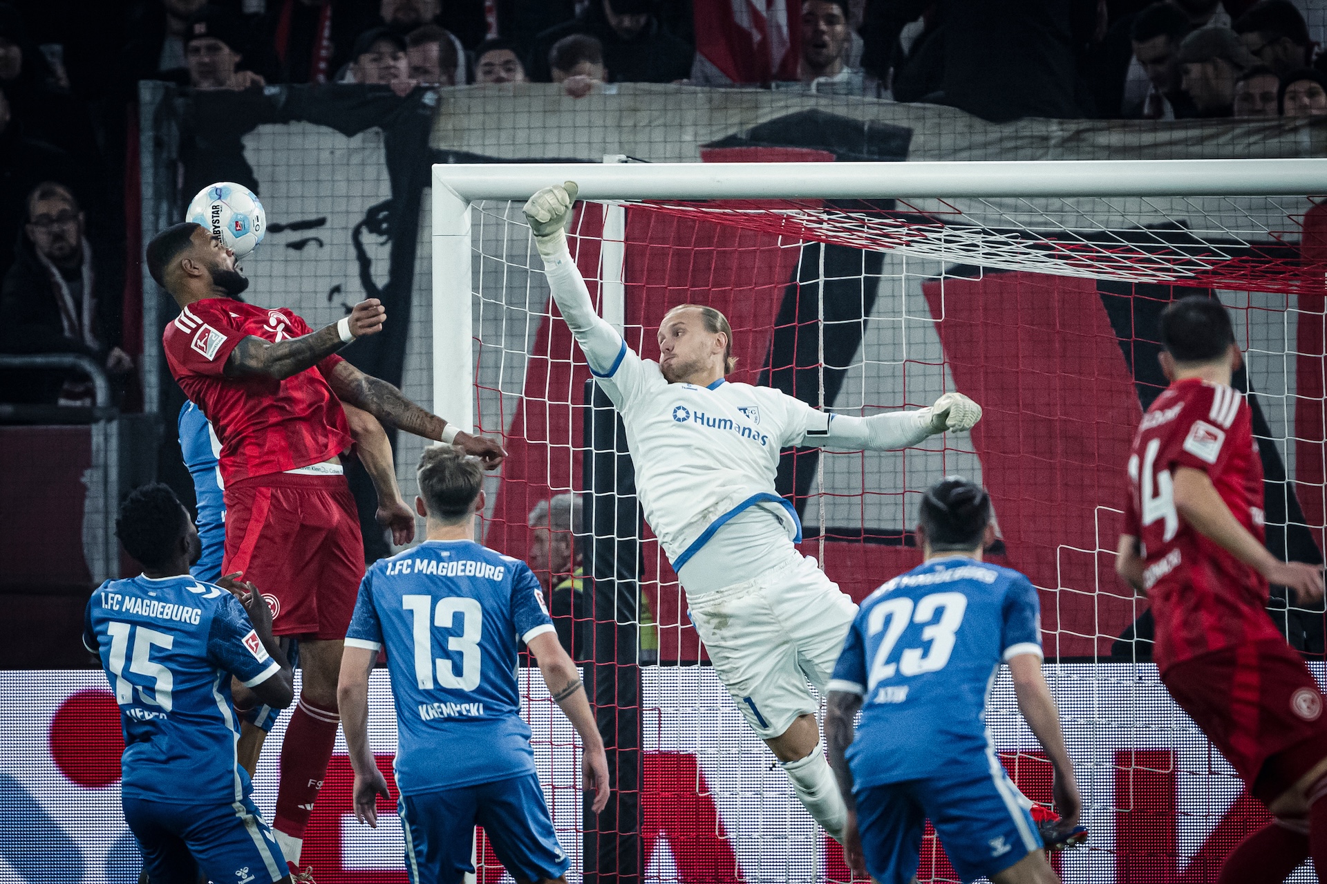 Szene aus dem Hinspiel gegen Düsseldorf