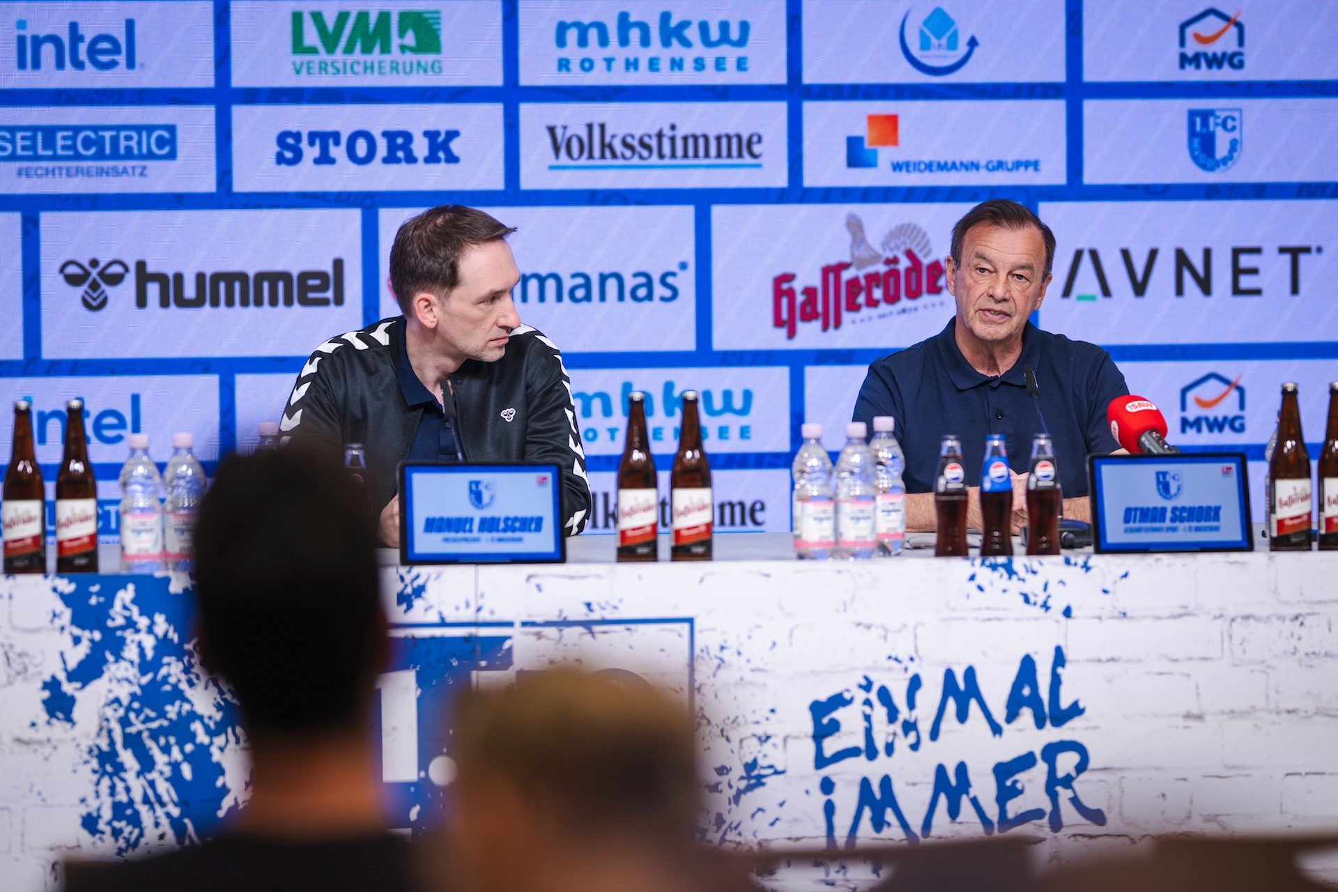 Otmar Schork (rechts) und Pressesprecher Manuel Holscher.
