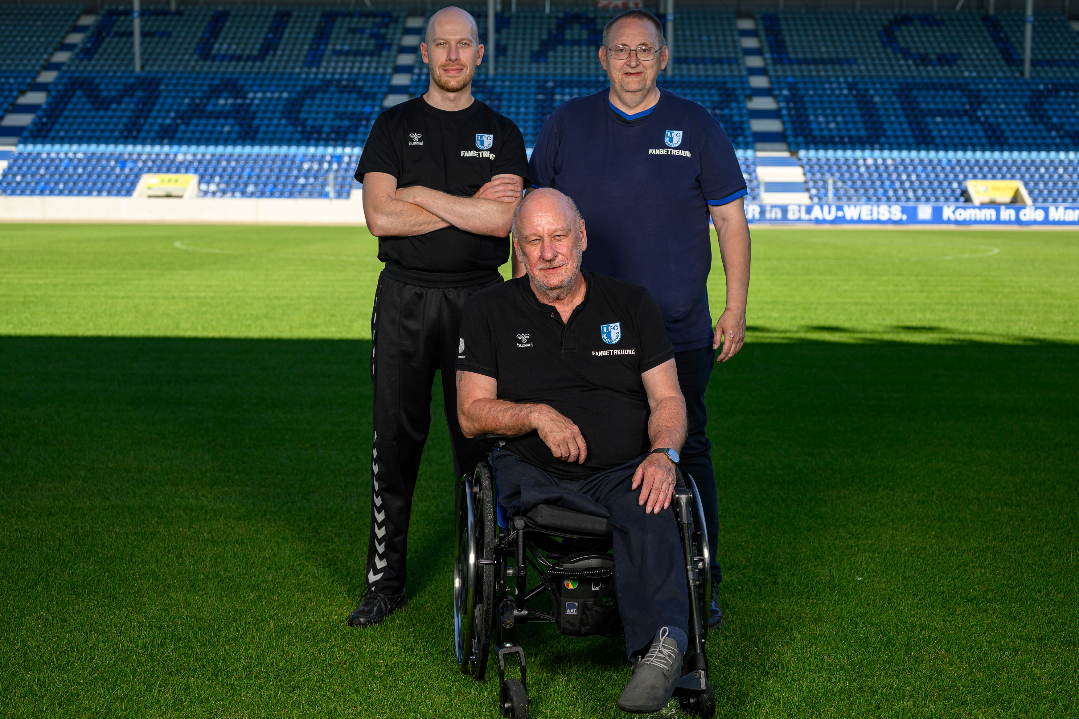 hinten v.l.n.r.: Felix Nebel, Ralf Dobberitz<br />
vorn: Gerald Altmann