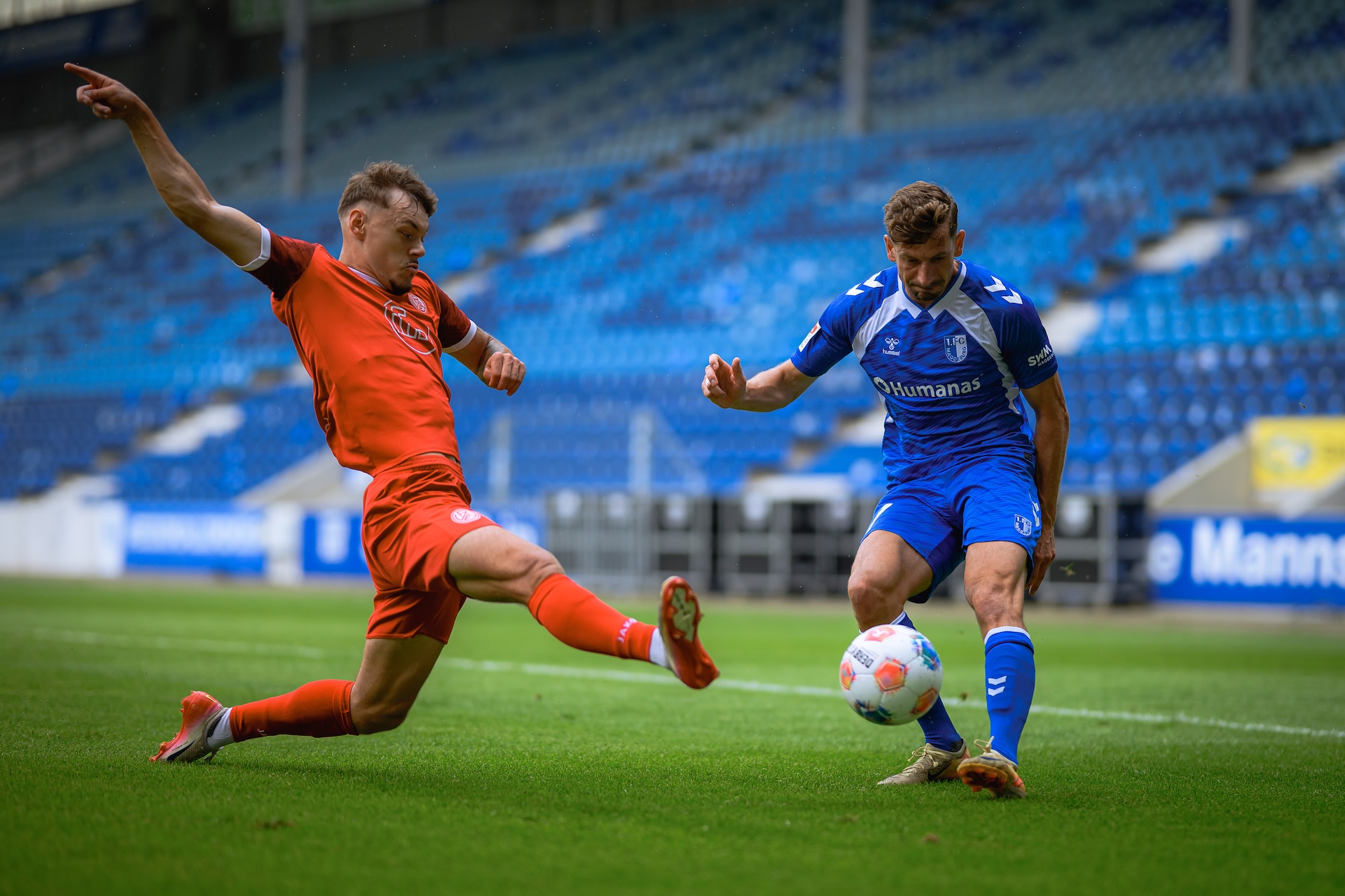 Alexander Nollenberger (rechts) im Spiel gegen Essen.