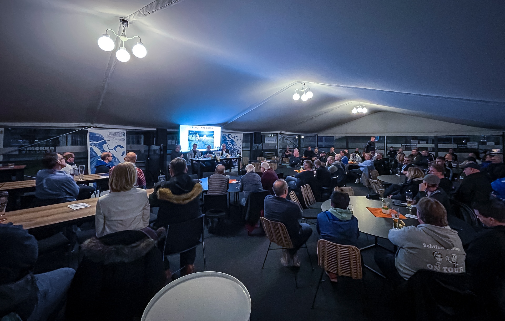 Etwa 80 Gäste kamen in die Mekka-Lounge an der MDCC-Arena.