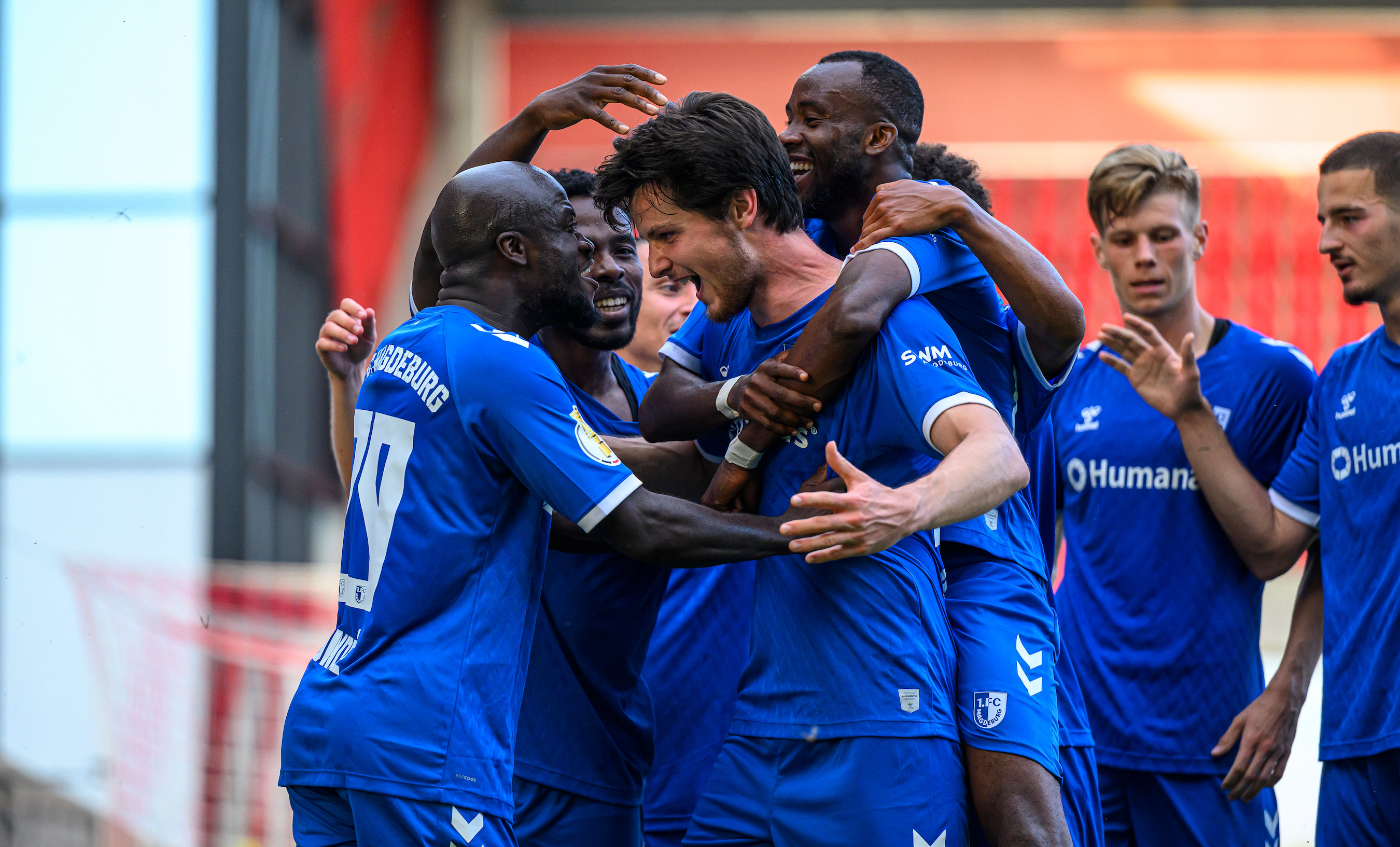 In der 1. Runde des DFB-Pokals gewann unser Team mit 2:1 beim SSV Jahn Regensburg.