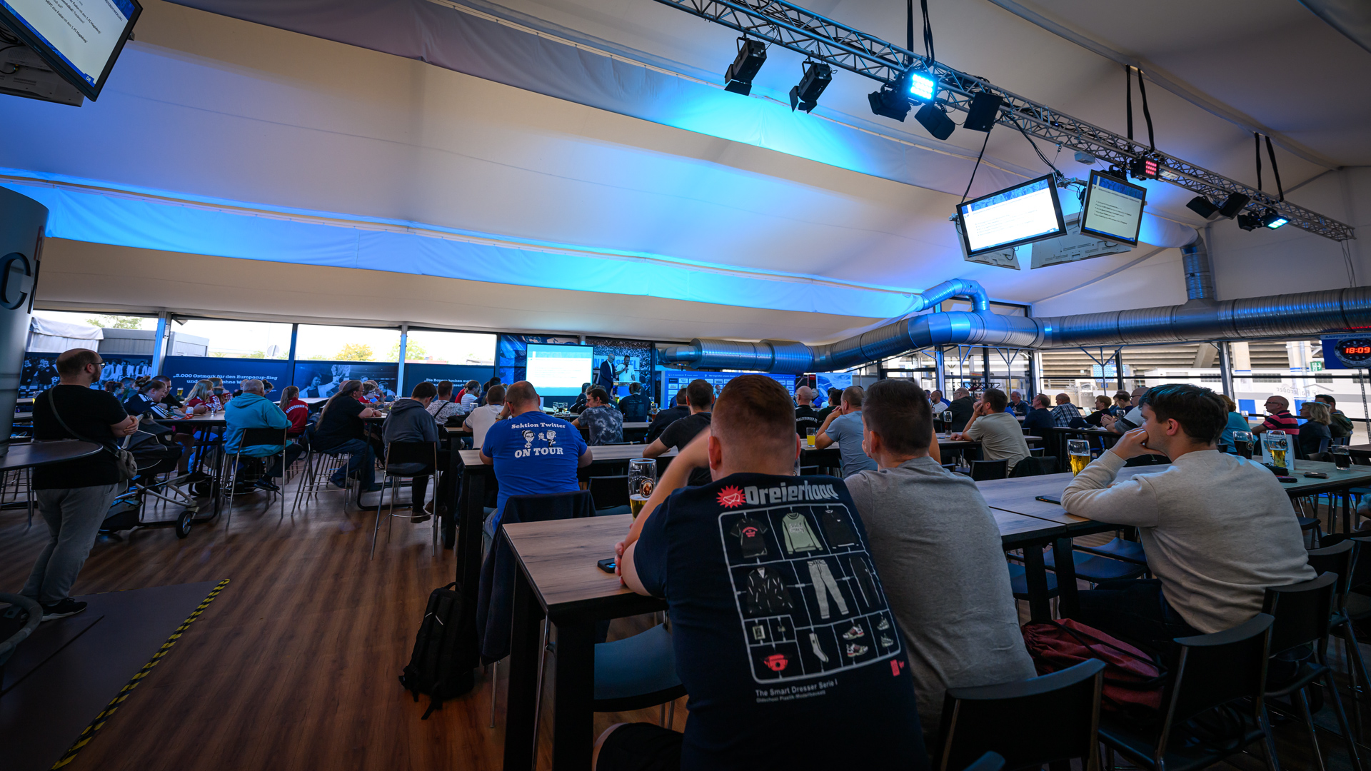 135 Mitglieder beider Vereine kamen zur Veranstaltung.