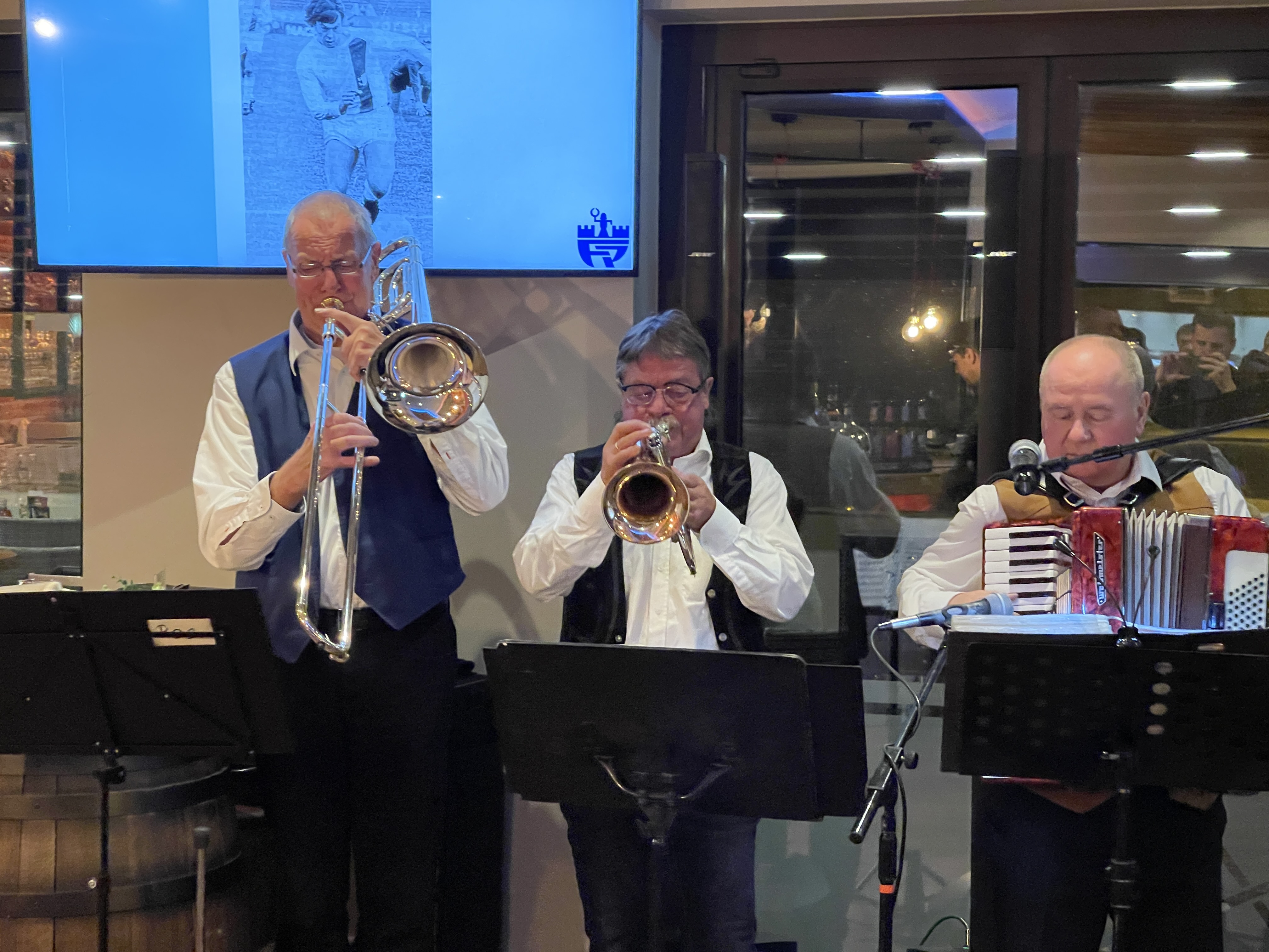 Eine Blaskapelle spielte tschechische Musik.