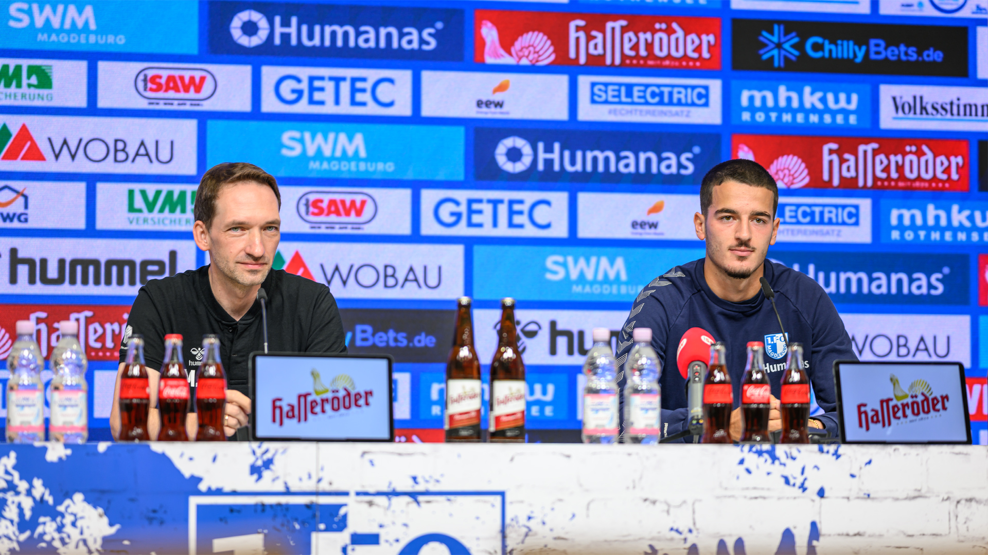 Manuel Holscher(links) und Andi Hoti während der Medienrunde