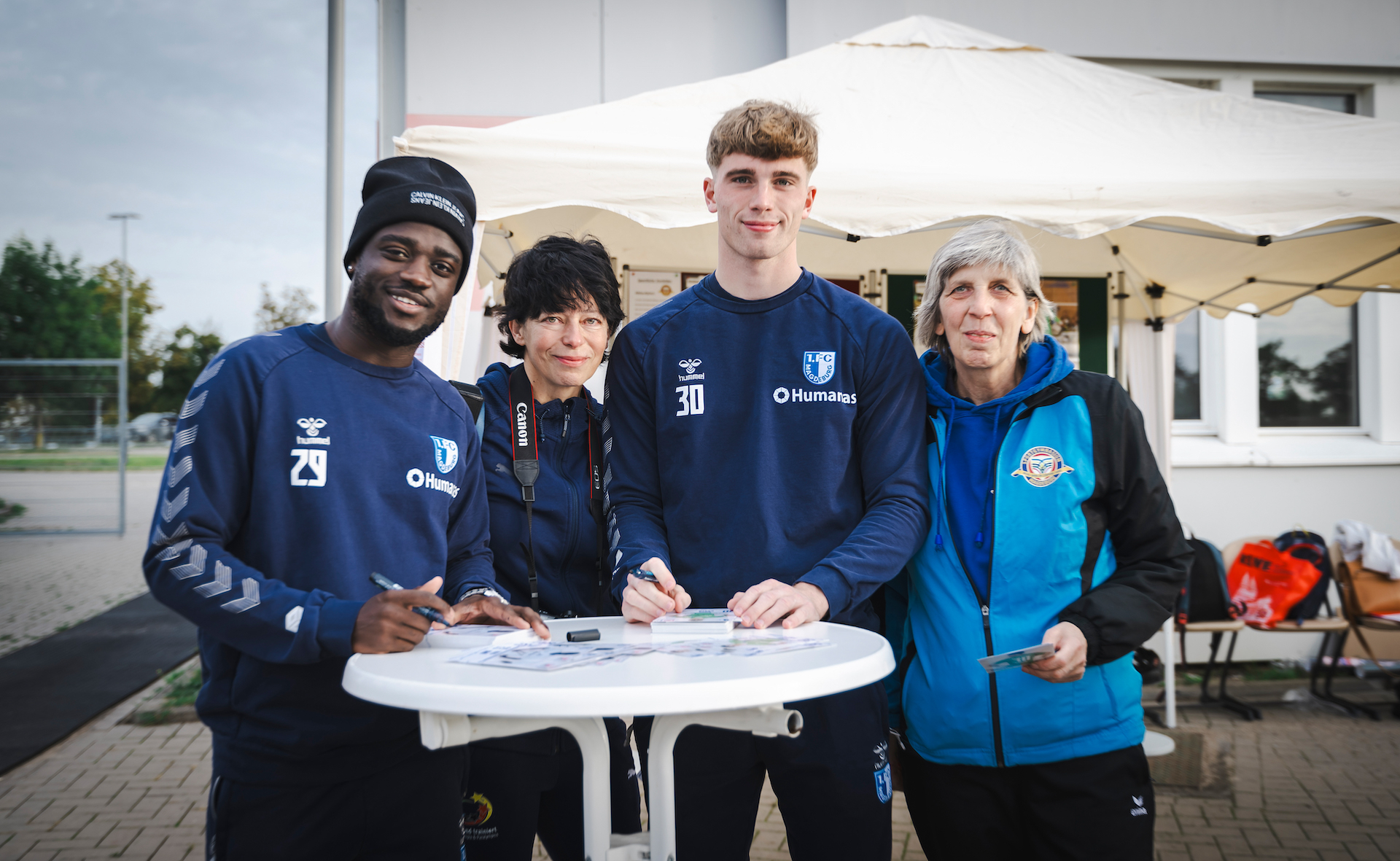 Noah Kruth und Amara Condé