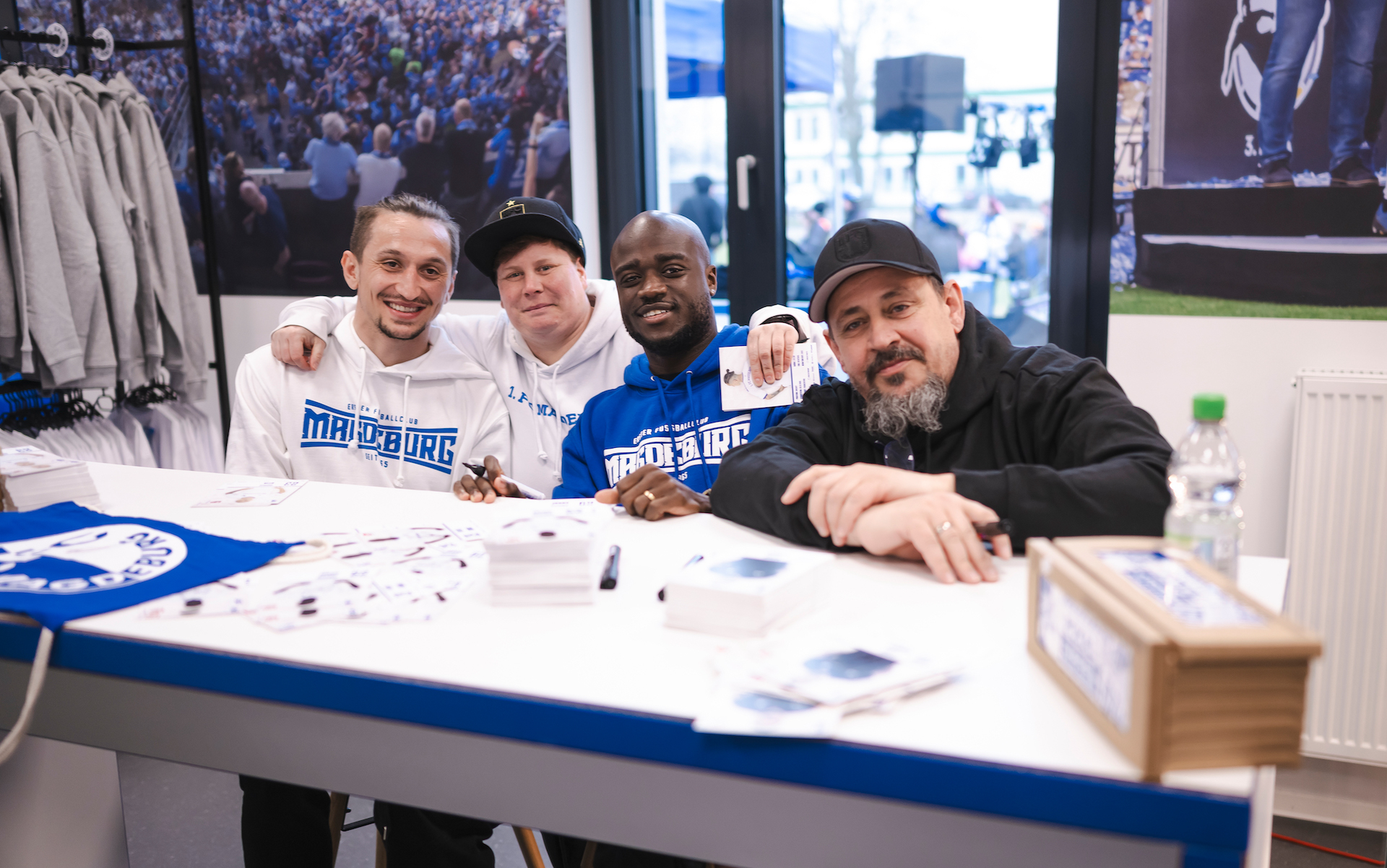 Autogrammstunde mit Baris Atik, Amara Condé und Heiko Horner