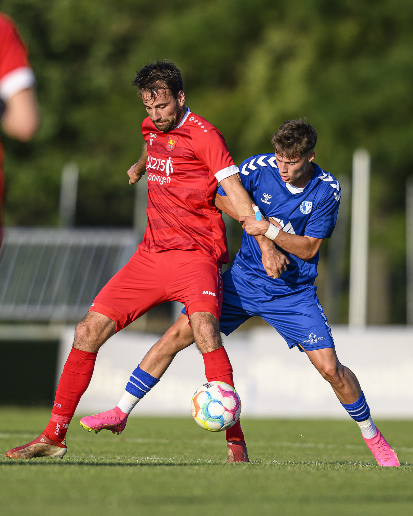 Christian Beck (links) im Zweikampf mit Willi Kamm. Foto: FCM / Norman Seidler