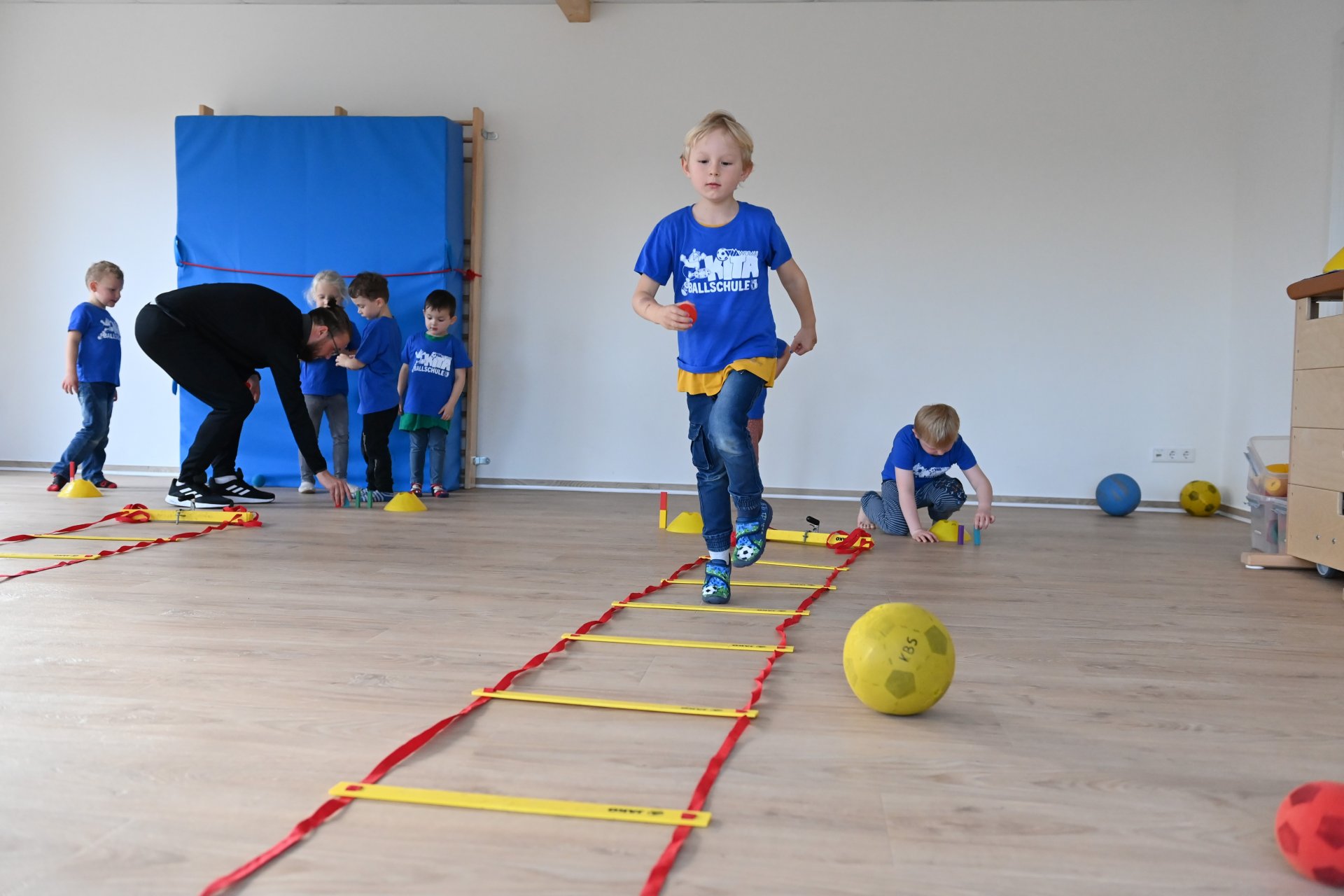 Sportstunde für KiTa-Kinder