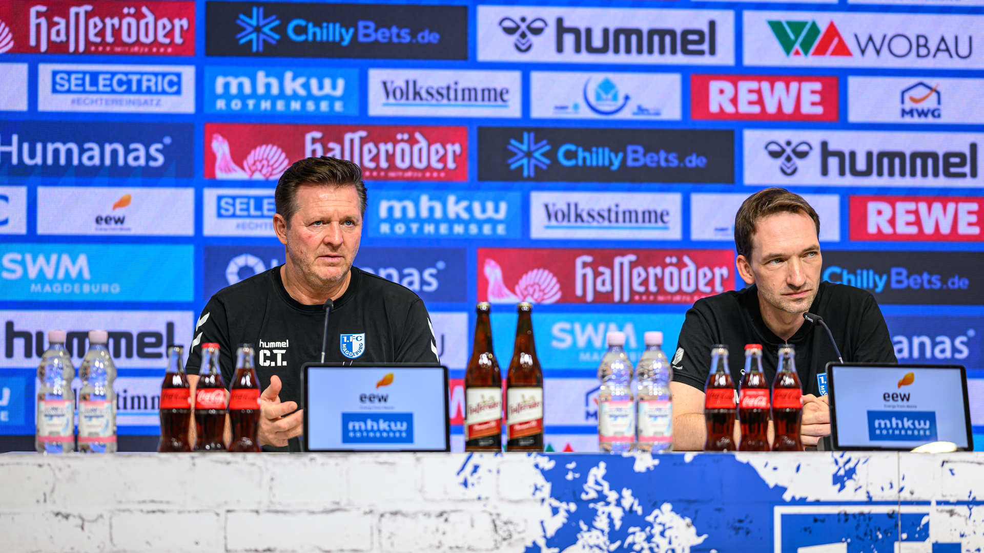 Christian Titz(links) und Manuel Holscher während der PK