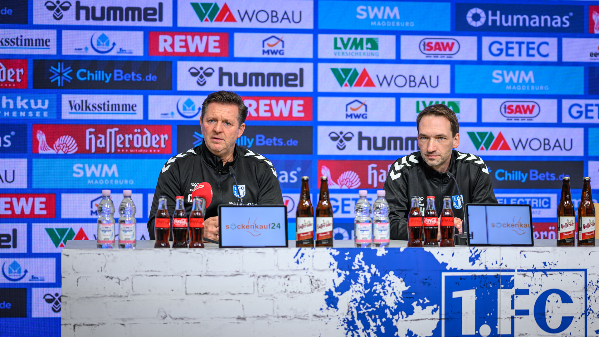 Christian Titz(links) und Manuel Holscher während der PK